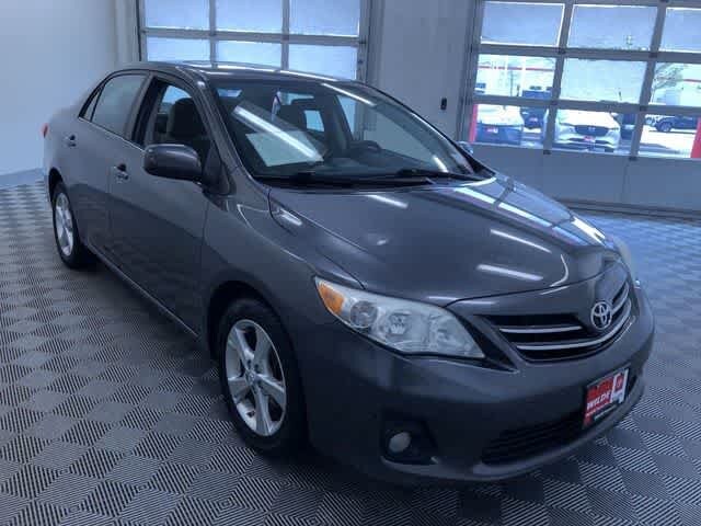 Thumbnail: 2013 Toyota Corolla - 33