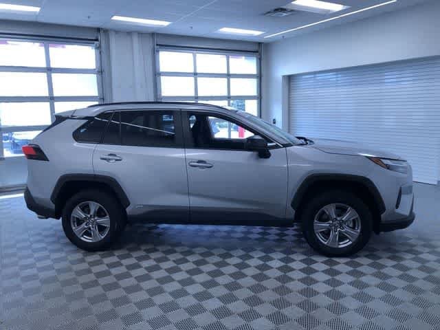 Thumbnail: 2025 Toyota RAV4 - 35