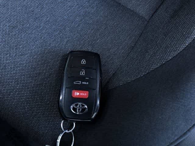 2026 Toyota Camry LE - Photo 30