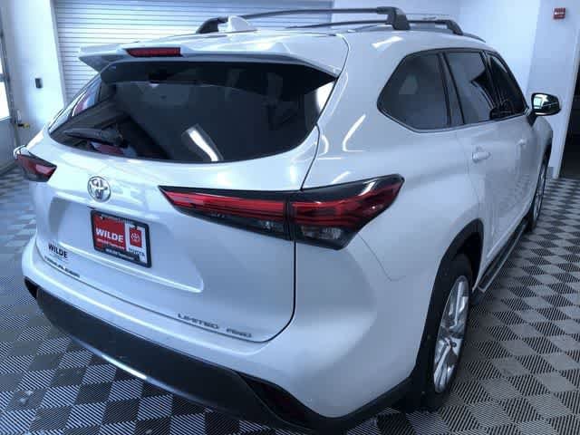 Thumbnail: 2022 Toyota Highlander - 34