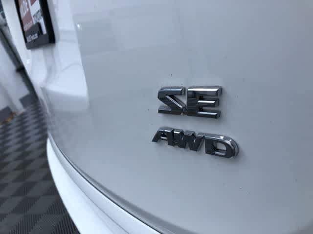 Thumbnail: 2018 Toyota RAV4 - 15