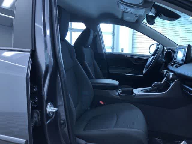 Thumbnail: 2022 Toyota RAV4 - 22