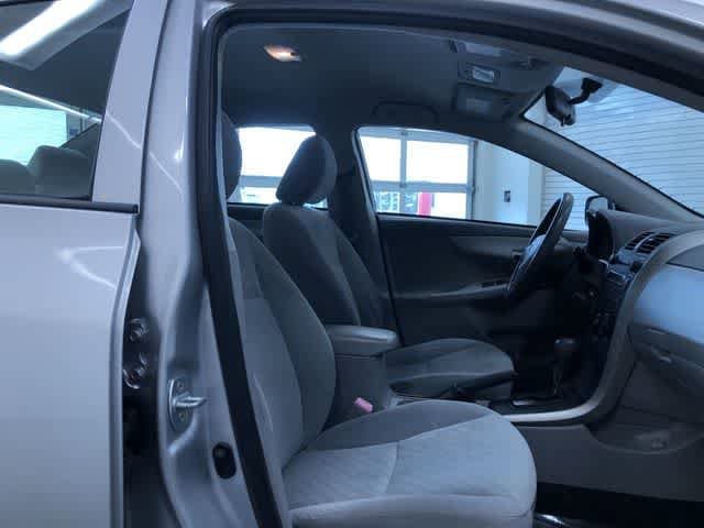 Thumbnail: 2009 Toyota Corolla - 23