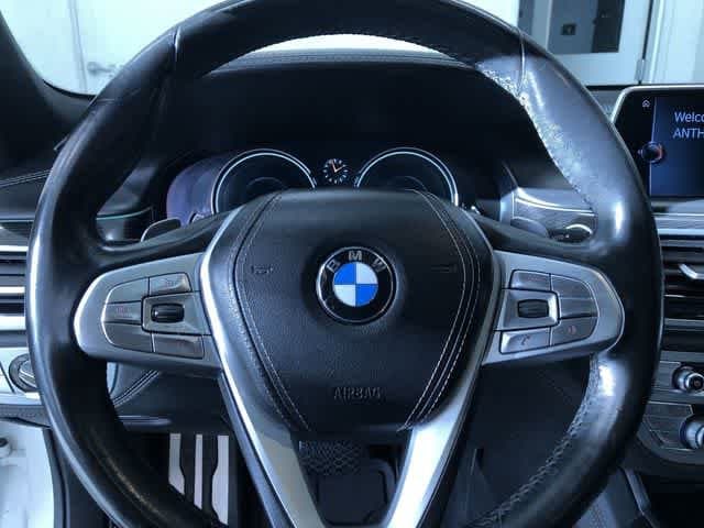 Thumbnail: 2016 BMW 7 Series - 24