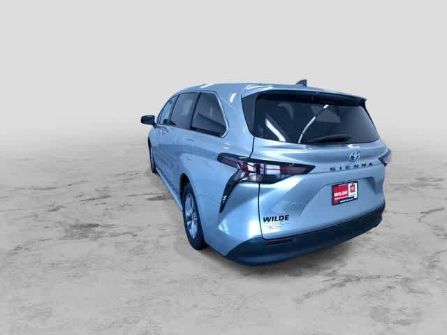 Thumbnail: 2025 Toyota Sienna - 8