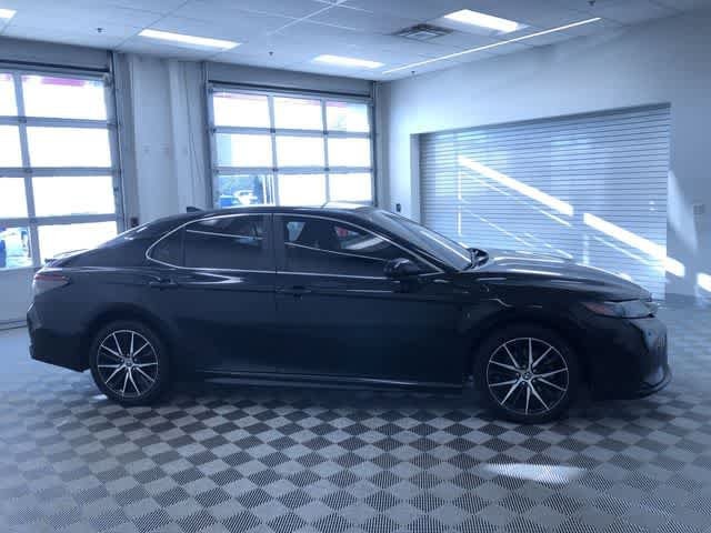 Thumbnail: 2022 Toyota Camry - 33