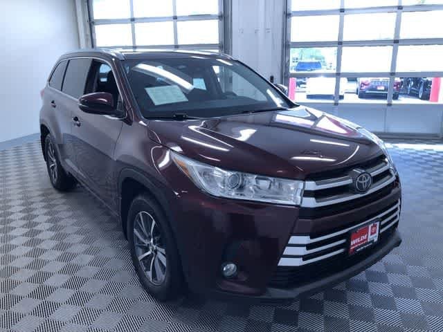 Thumbnail: 2018 Toyota Highlander - 39