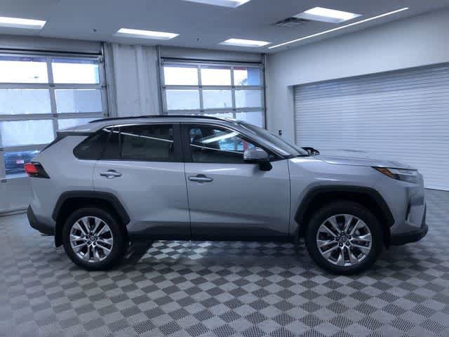 Thumbnail: 2025 Toyota RAV4 - 27