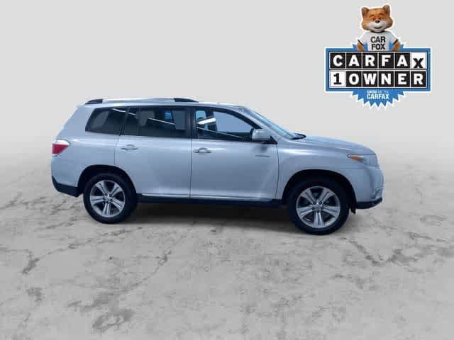 Thumbnail: 2013 Toyota Highlander - 2