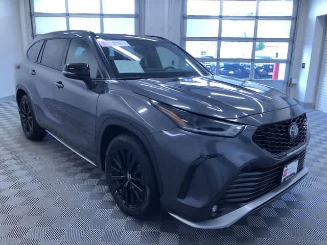 Thumbnail: 2025 Toyota Highlander - 36