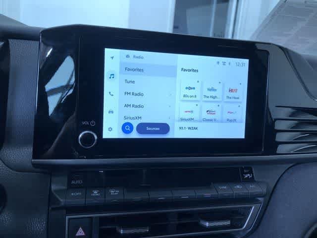 Thumbnail: 2025 Toyota Camry - 29