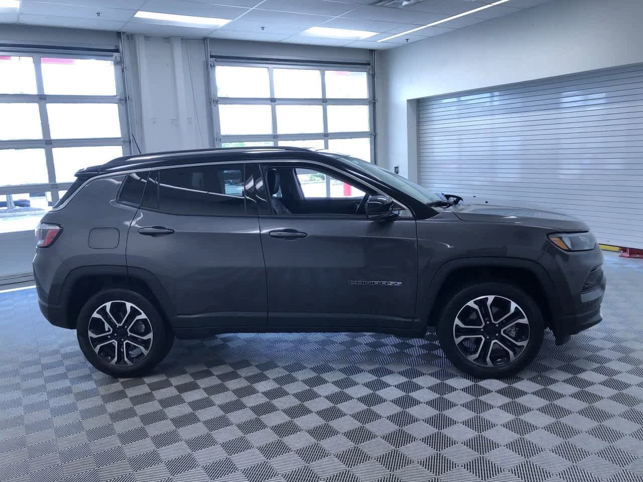 Thumbnail: 2022 Jeep Compass - 35