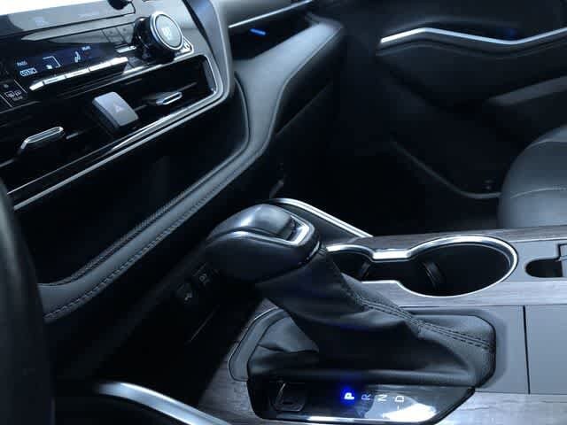 Thumbnail: 2020 Toyota Highlander - 31