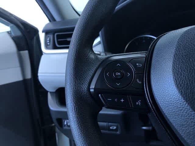 Thumbnail: 2021 Toyota RAV4 - 31