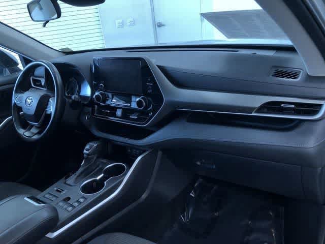 Thumbnail: 2024 Toyota Highlander - 25