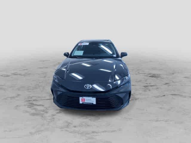 2026 Toyota Camry LE - Photo 5