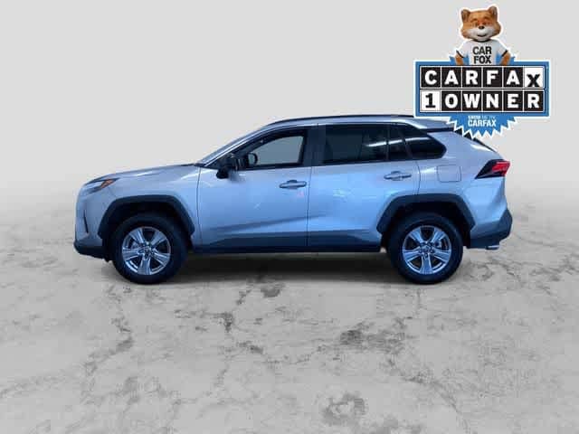 2025 Toyota RAV4 LE - Photo 6
