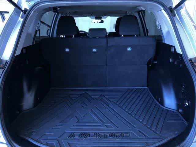 Thumbnail: 2018 Toyota RAV4 - 35