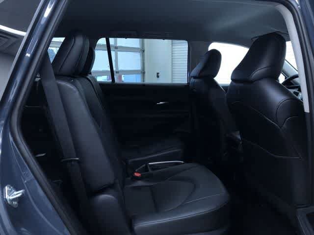 Thumbnail: 2025 Toyota Grand Highlander - 23