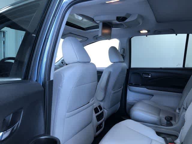 Thumbnail: 2019 Honda Pilot - 18