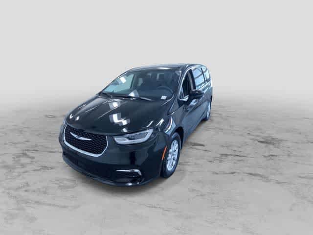 Thumbnail: 2024 Chrysler Pacifica - 6