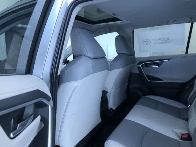 Thumbnail: 2025 Toyota RAV4 - 8