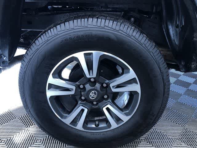 Thumbnail: 2018 Toyota Tacoma - 11