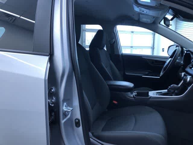 Thumbnail: 2025 Toyota RAV4 - 21