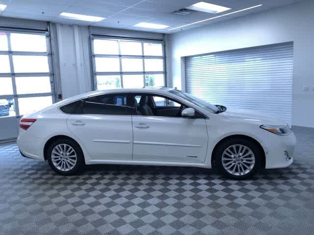 Thumbnail: 2015 Toyota Avalon - 31