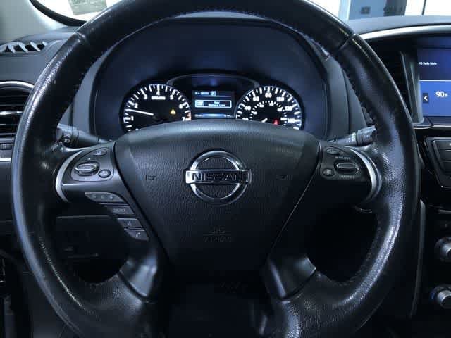 Thumbnail: 2017 Nissan Pathfinder - 24
