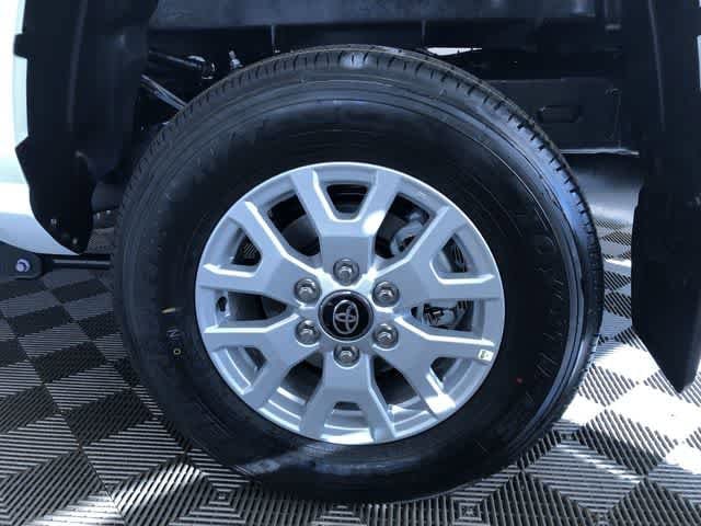 Thumbnail: 2025 Toyota Tacoma - 10