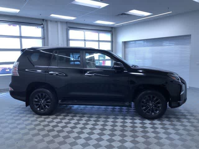 Thumbnail: 2022 Lexus GX - 36