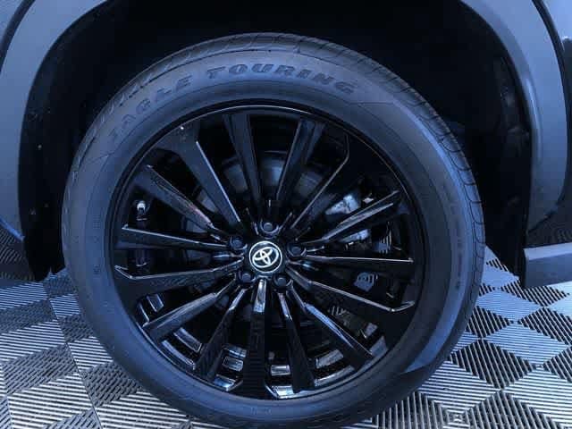 Thumbnail: 2025 Toyota Highlander - 16