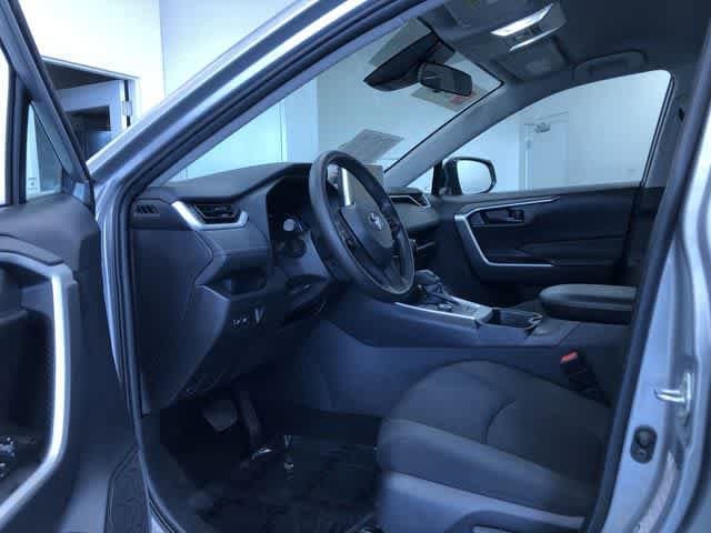 Thumbnail: 2025 Toyota RAV4 - 10