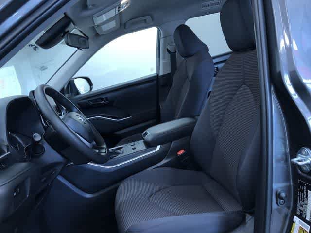 Thumbnail: 2023 Toyota Highlander - 17