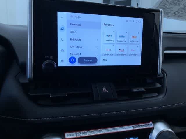 Thumbnail: 2025 Toyota RAV4 - 28