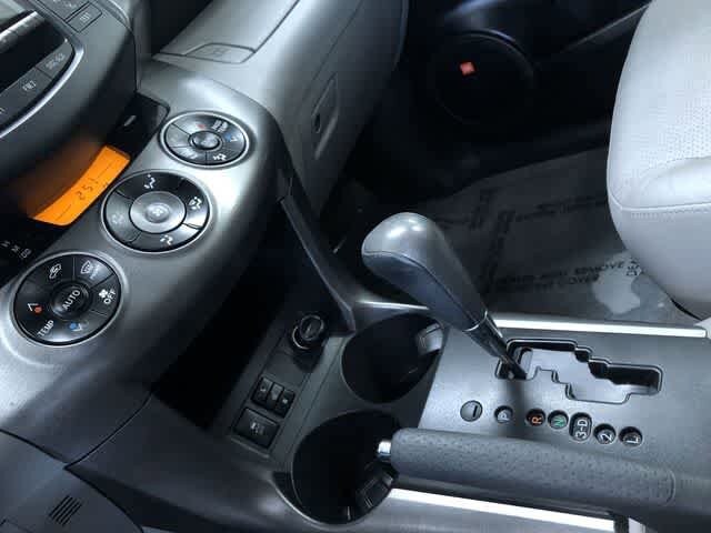 Thumbnail: 2010 Toyota RAV4 - 23