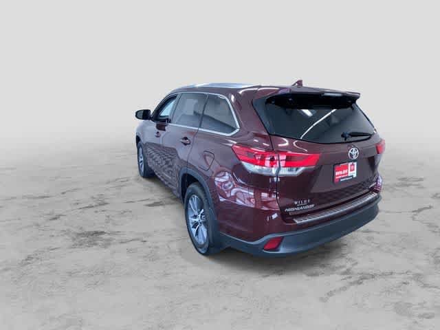 Thumbnail: 2018 Toyota Highlander - 8