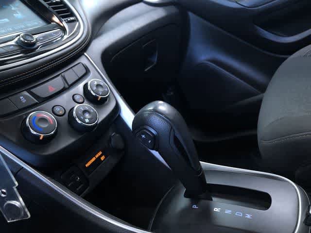 Thumbnail: 2017 Chevrolet Trax - 29