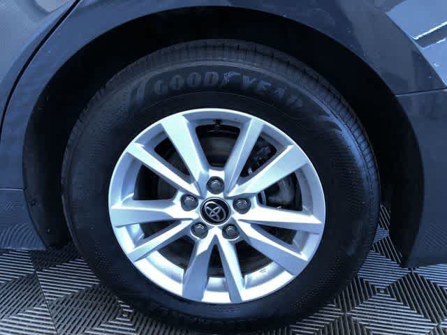 2026 Toyota Camry LE - Photo 17