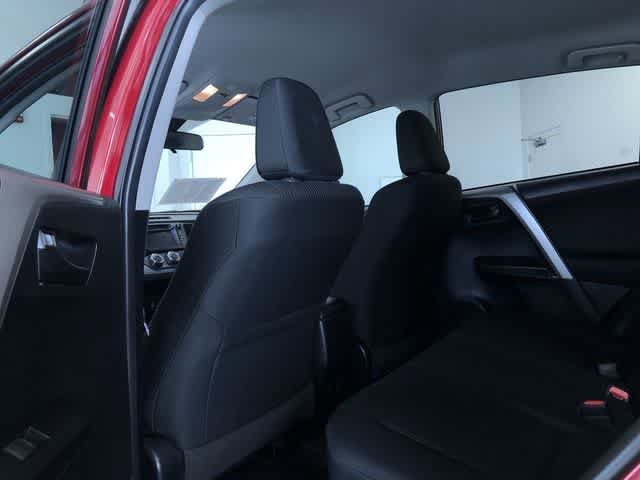 Thumbnail: 2018 Toyota RAV4 - 11