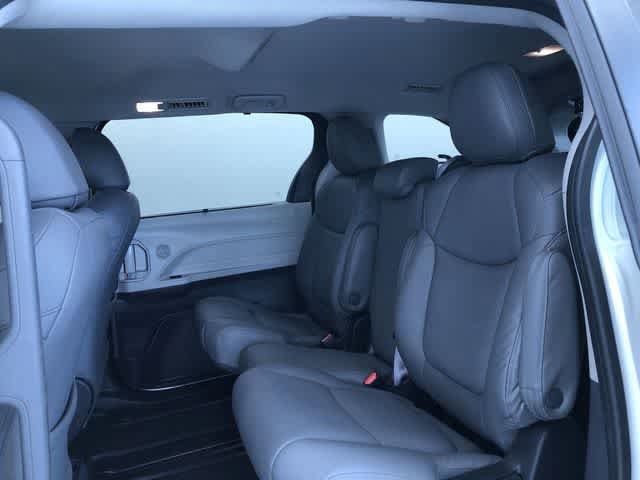 Thumbnail: 2023 Toyota Sienna - 20