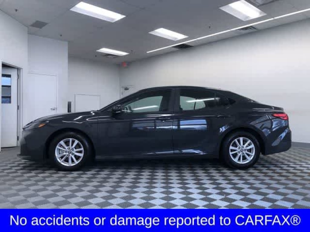 Used 2025 Toyota Camry SE Car