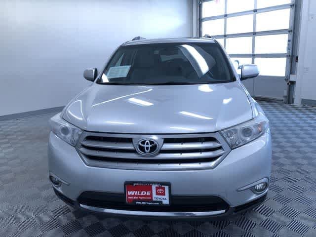 Thumbnail: 2013 Toyota Highlander - 15