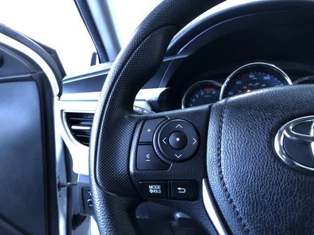 Thumbnail: 2015 Toyota Corolla - 26