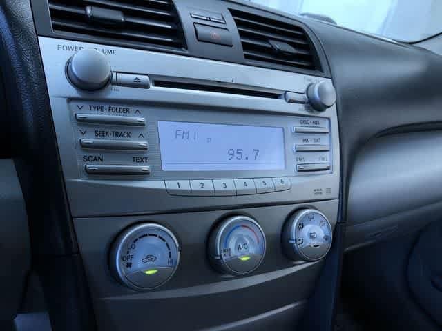 Thumbnail: 2011 Toyota Camry - 18