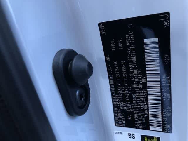 Thumbnail: 2026 Toyota Corolla Cross - 33