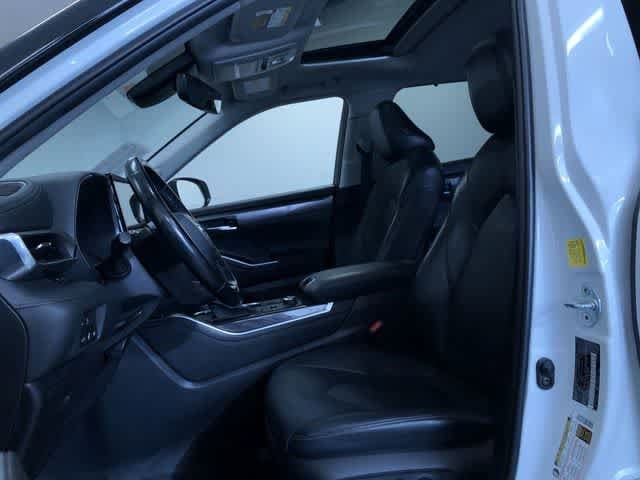Thumbnail: 2022 Toyota Highlander - 18