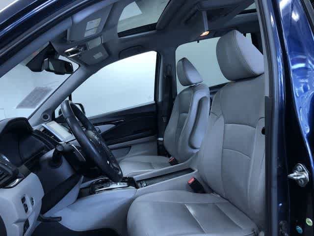 Thumbnail: 2016 Honda Pilot - 18