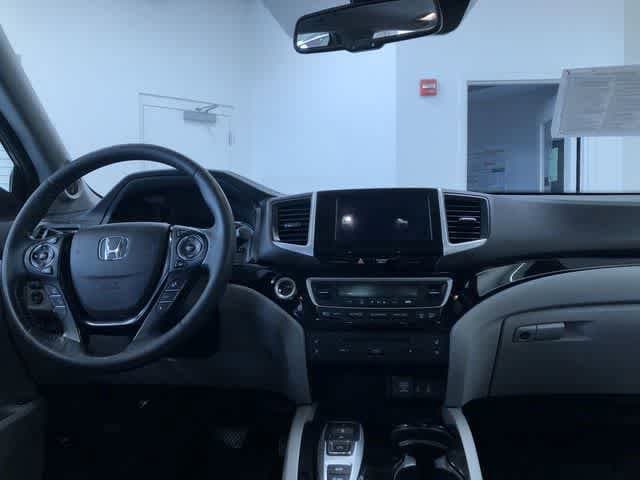 Thumbnail: 2016 Honda Pilot - 17